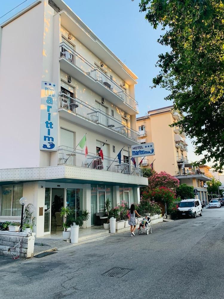 Hotel Marittima リミニ エクステリア 写真