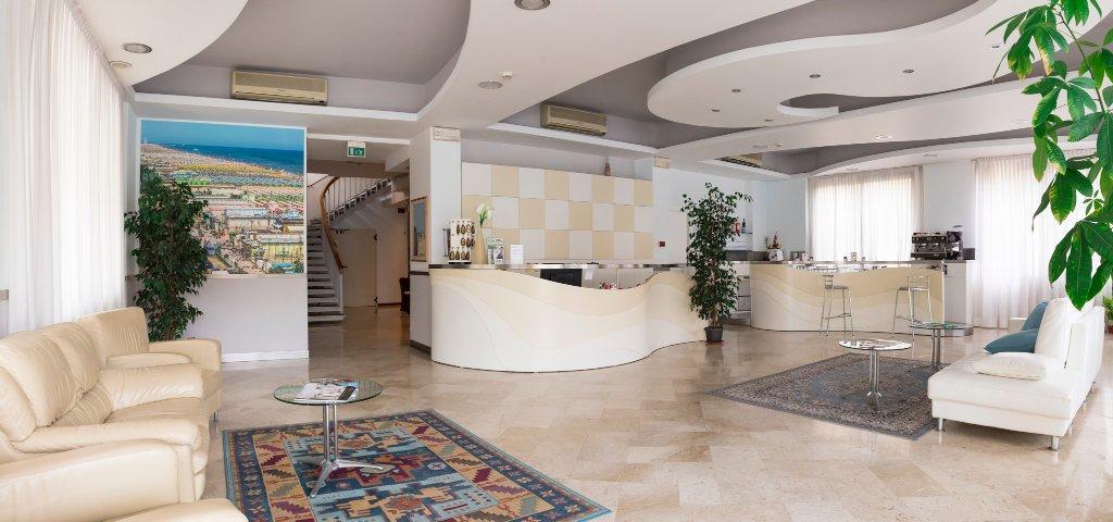 Hotel Marittima リミニ エクステリア 写真