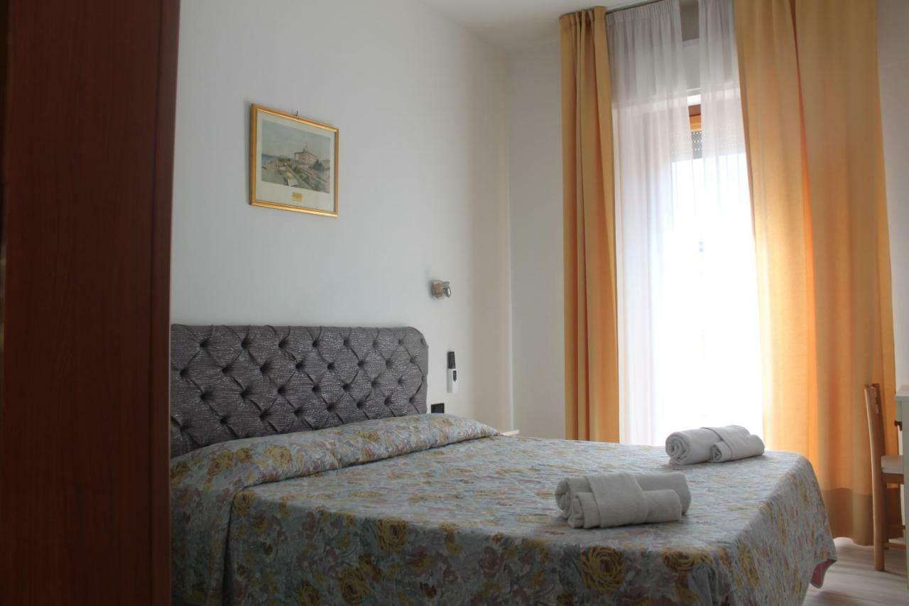 Hotel Marittima リミニ エクステリア 写真